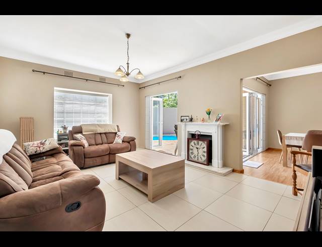 3 BEDROOM HOUSE FOR SALE IN KENSINGTON B